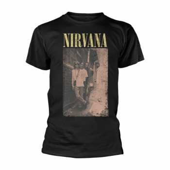 Merch Nirvana: T-shirt Alleyway