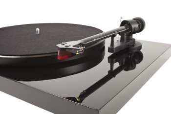 Audiotechnica Pro-Ject Debut E Carbon + Ortofon 2m-red Černá
