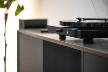 Audiotechnica Pro-ject Jukebox E1 + Om5e Piano