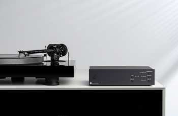 Audiotechnica Pro-Ject Phono Box S3 B - Plně symetrický gramofonový předzesilovač, černý