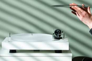 Audiotechnica Pro-Ject X2 Satin White + 2M-Silver