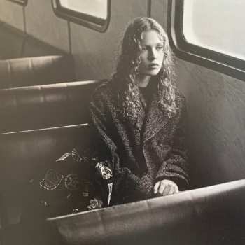 SP Saint Etienne: Her Winter Coat CLR