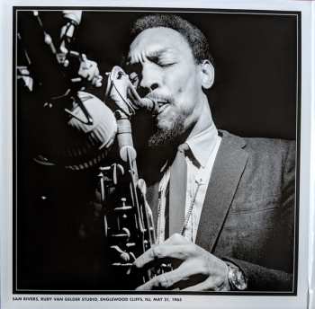 LP Sam Rivers: Contours