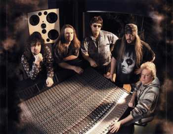 CD Shadow Gallery: Room V