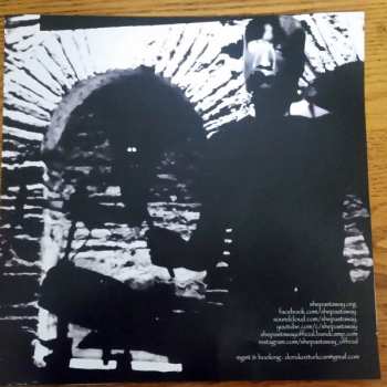 LP She Past Away: Belirdi Gece LTD