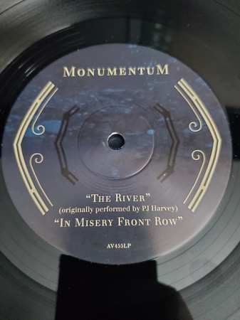 EP Shining: Shining / Monumentum