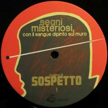 2LP Sospetto: Segni Misteriosi, Con Il Sangue Dipinto Sul Muro