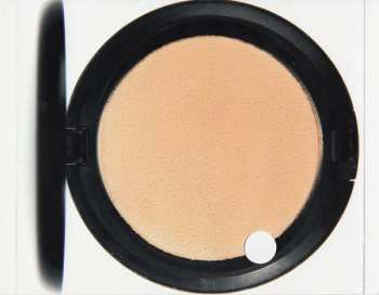 CD The Brunettes: Structure & Cosmetics