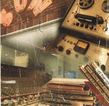 CD Lisa Mills: The Triangle