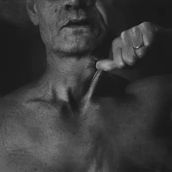 Derrière Nous, La Lumière