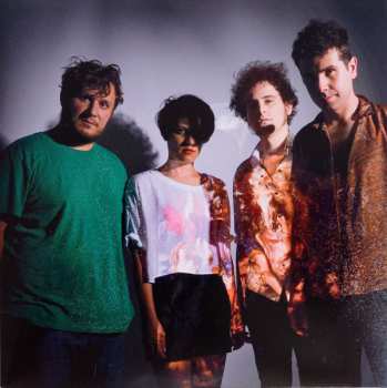 LP/SP Triángulo de Amor Bizarro: Victoria Mística