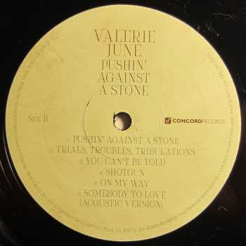 LP Valerie June: Pushin' Against A Stone