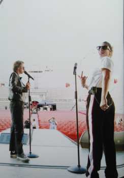 2CD/DVD/Doos Various: Amiche In Arena DLX