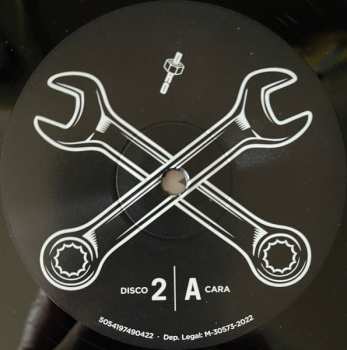 4LP/4CD/Doos Various: DRO 40 Aniversario - ...Y El Futuro Sigue Caminando Un Paso Por Detrás De Nosotros DLX | LTD