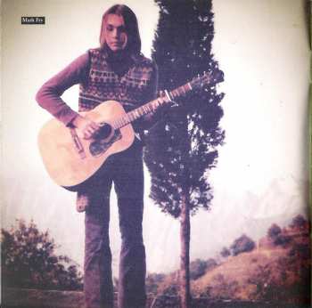 3CD/Doos Various: Dust On The Nettles (A Journey Through The British Underground Folk Scene 1967-1972)